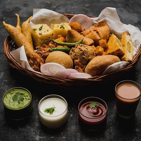 Hotel O Krishna Orchid Near Noida Sector 81 Metro Station Zewnętrze zdjęcie