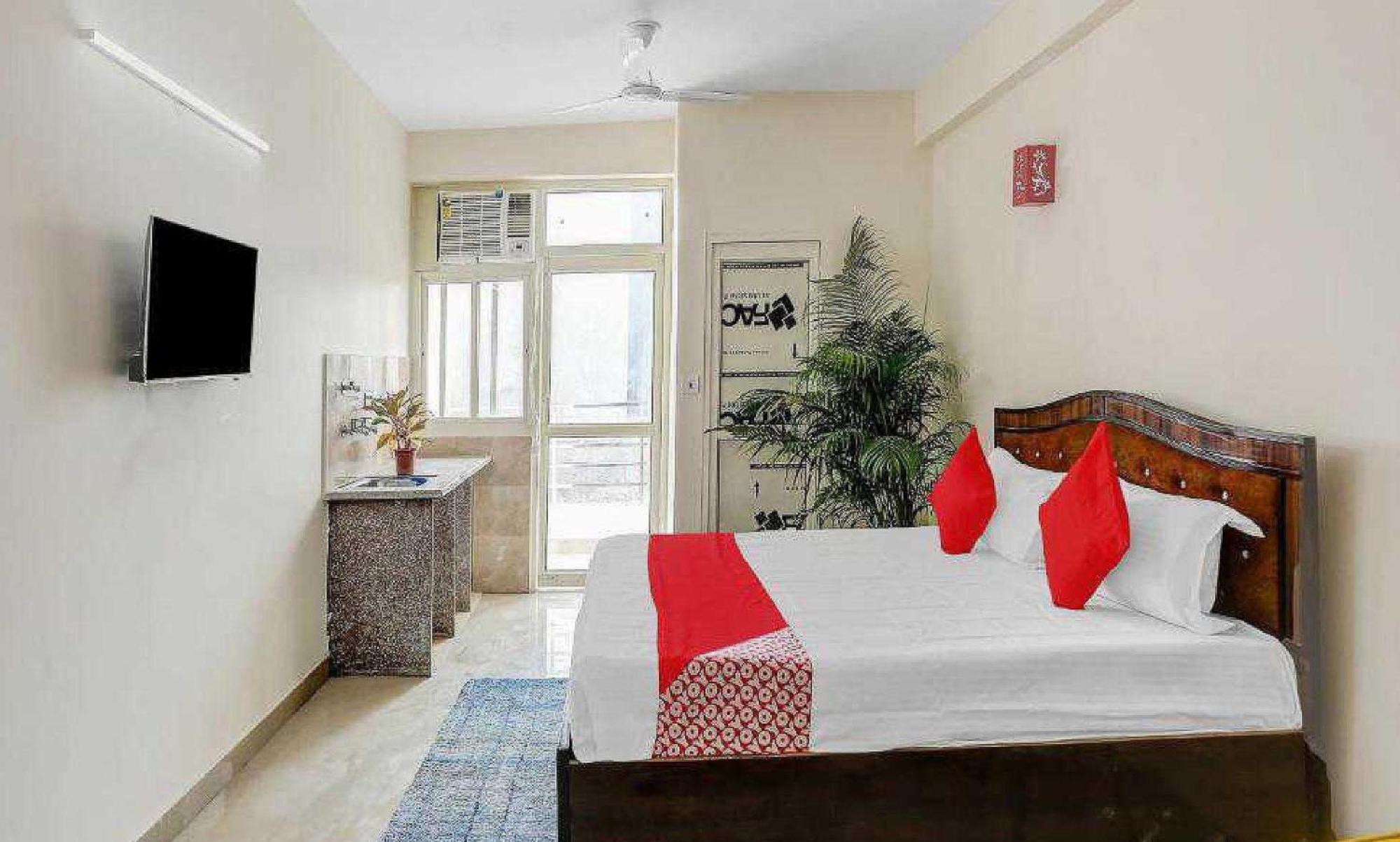 Hotel O Krishna Orchid Near Noida Sector 81 Metro Station Zewnętrze zdjęcie