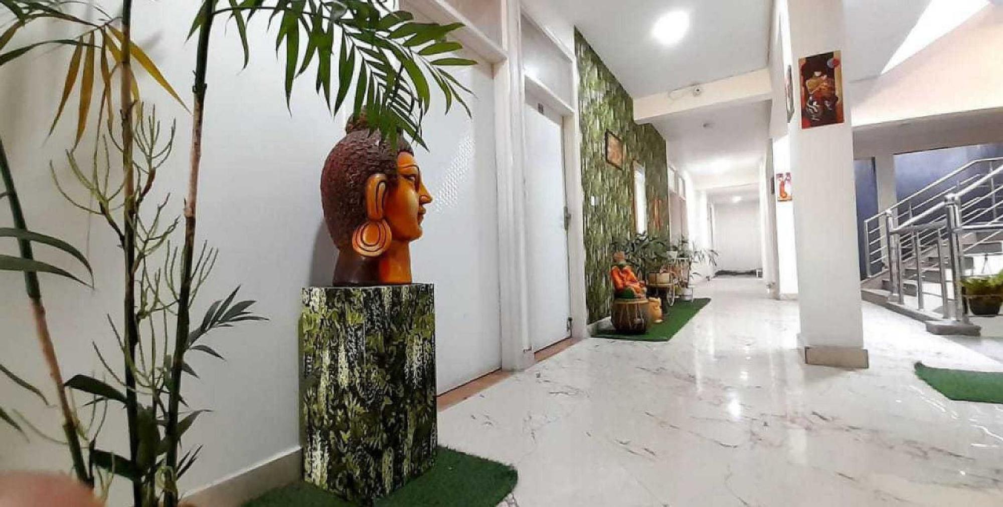 Hotel O Krishna Orchid Near Noida Sector 81 Metro Station Zewnętrze zdjęcie