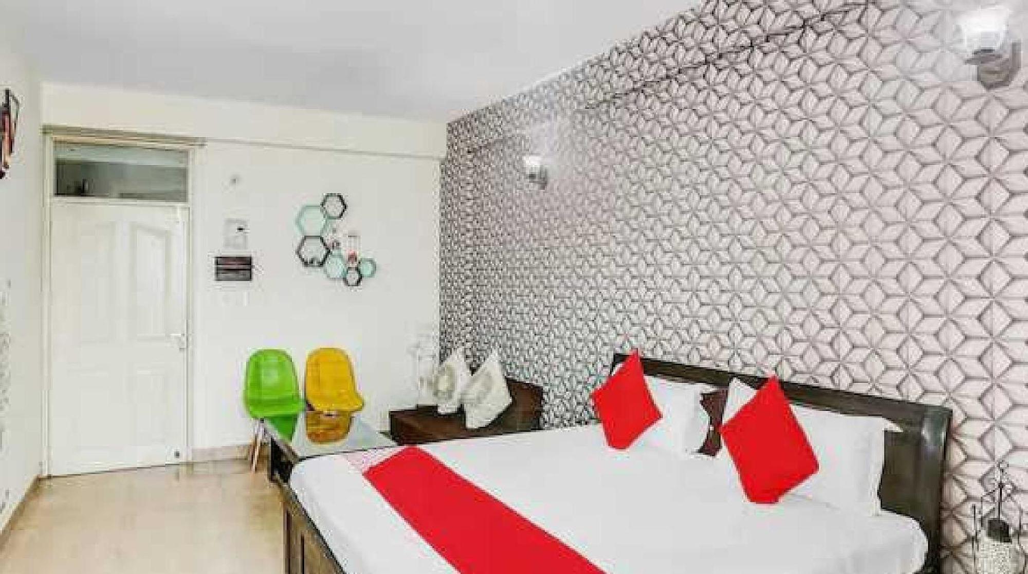 Hotel O Krishna Orchid Near Noida Sector 81 Metro Station Zewnętrze zdjęcie