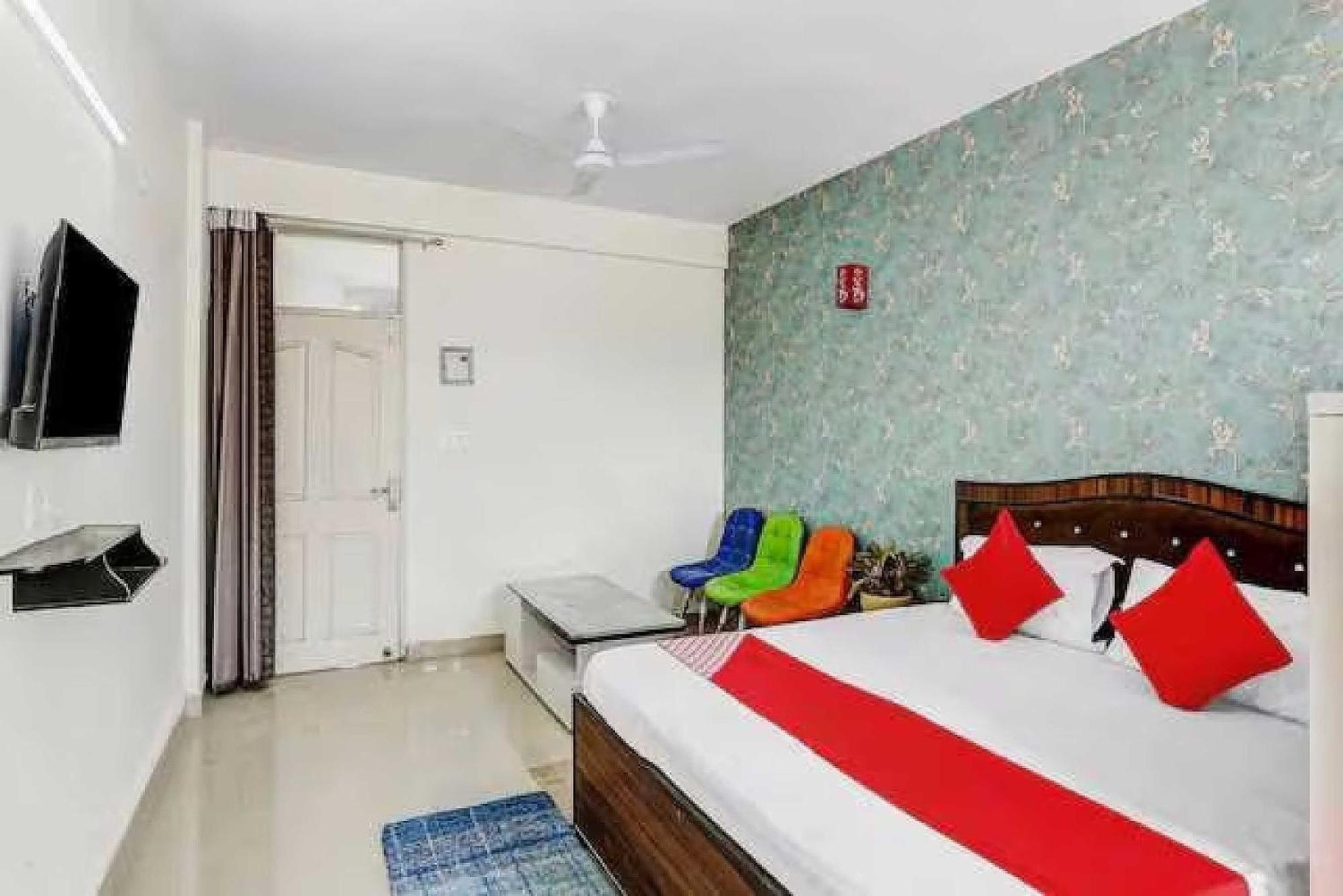 Hotel O Krishna Orchid Near Noida Sector 81 Metro Station Zewnętrze zdjęcie