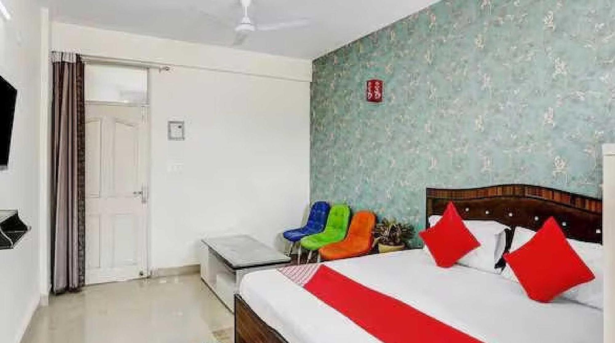 Hotel O Krishna Orchid Near Noida Sector 81 Metro Station Zewnętrze zdjęcie